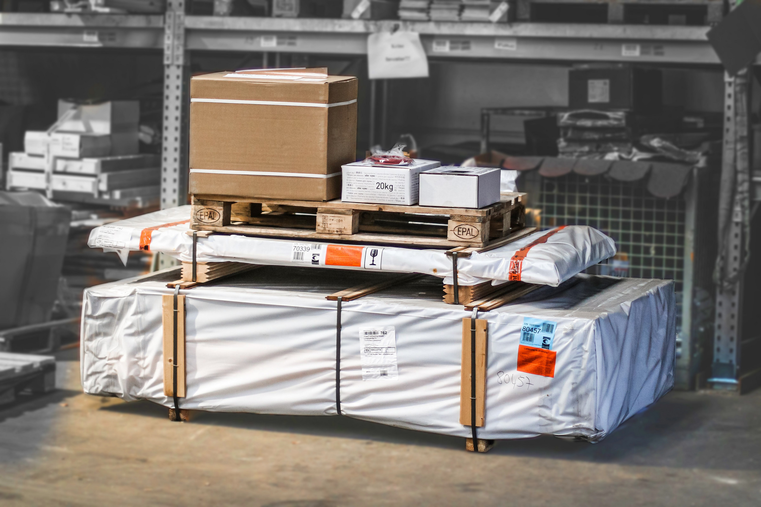 Lieferung der Bestellung frei Bordsteinkante am vereinbarten Termin.