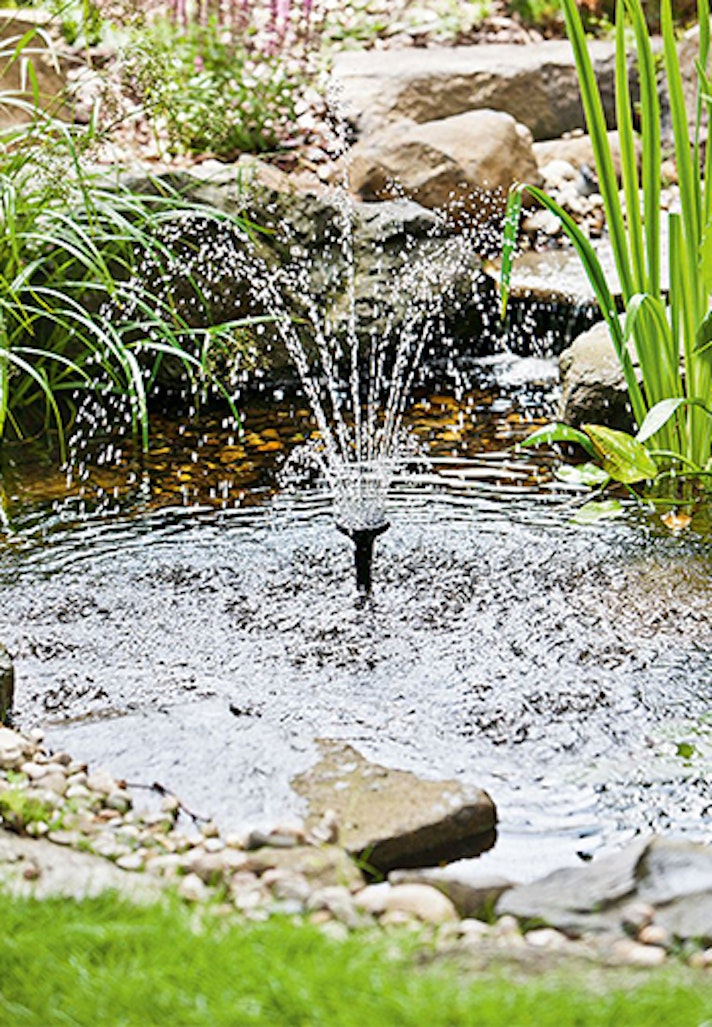 Pumpe für Wasserspiel, Wasserfall und Fontäne finden Sliderbild